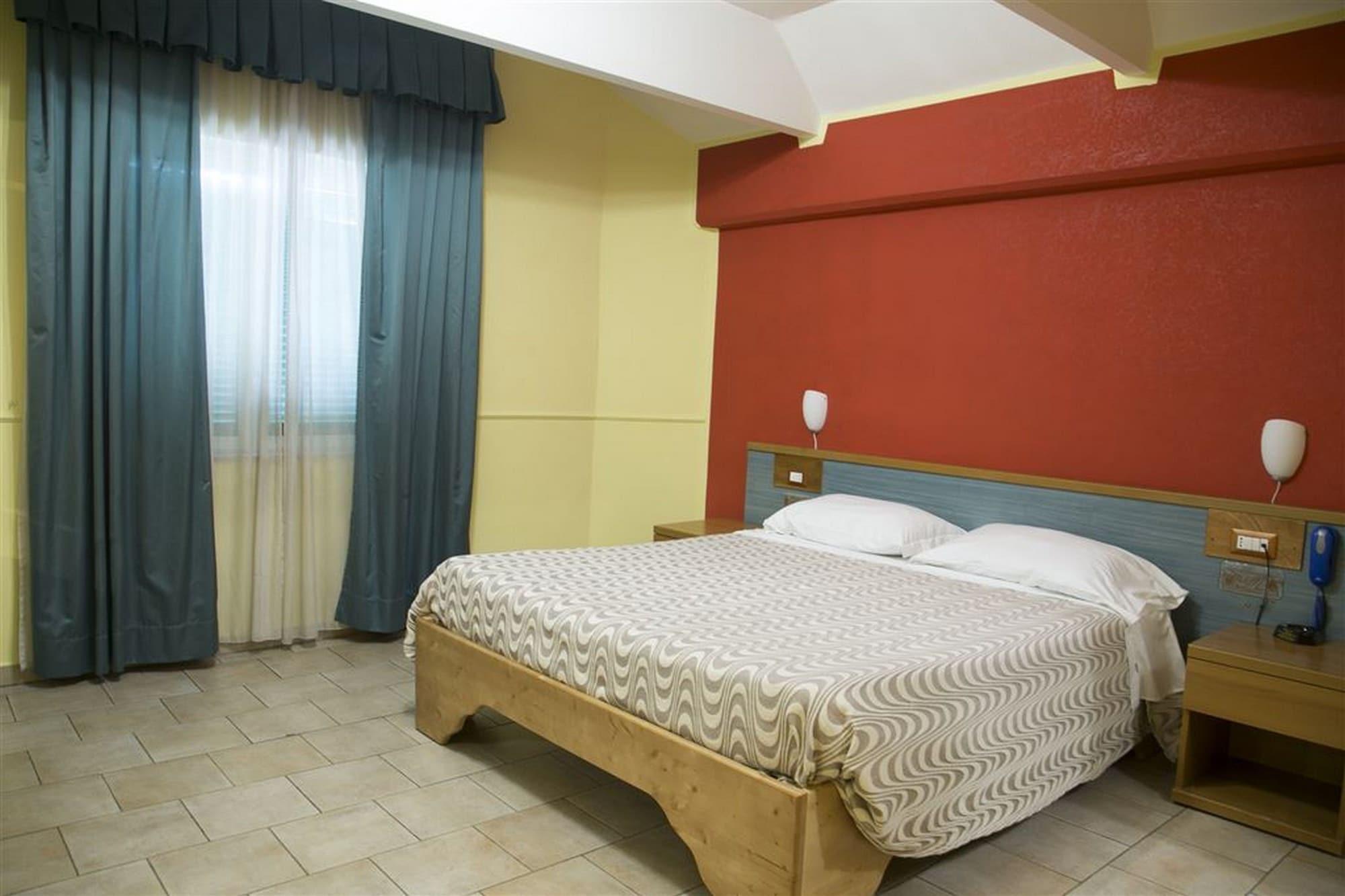 Hotel Martini Casavatore Esterno foto