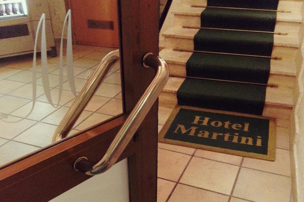 Hotel Martini Casavatore Esterno foto