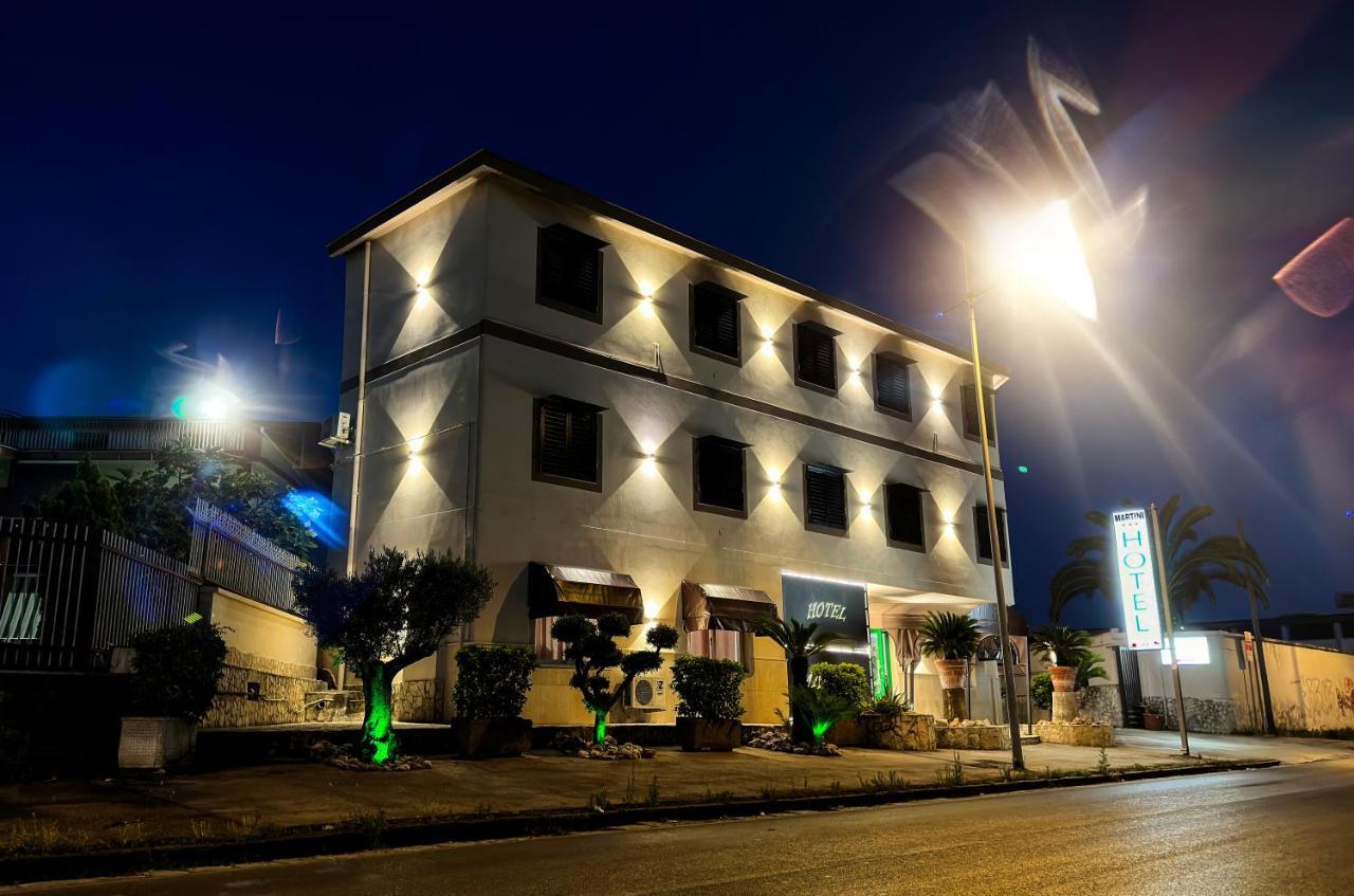 Hotel Martini Casavatore Esterno foto