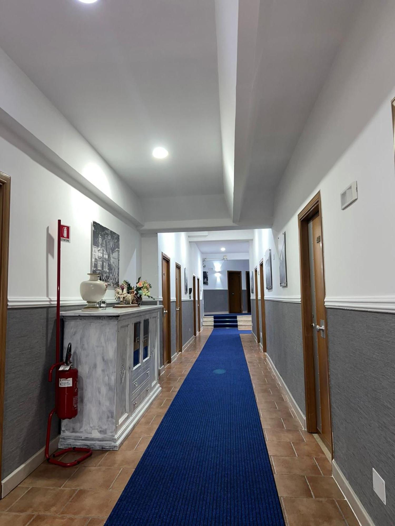 Hotel Martini Casavatore Esterno foto