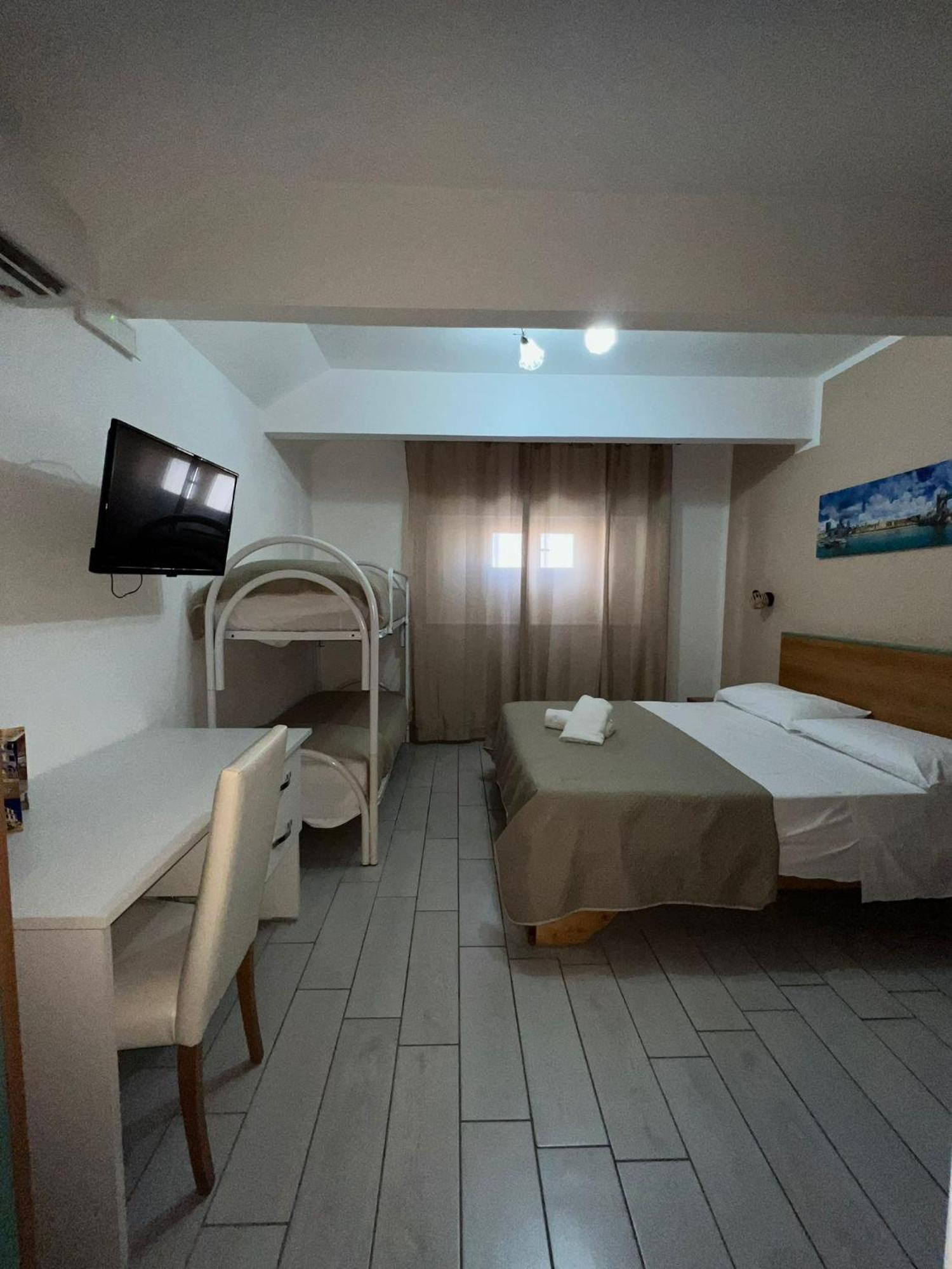 Hotel Martini Casavatore Esterno foto