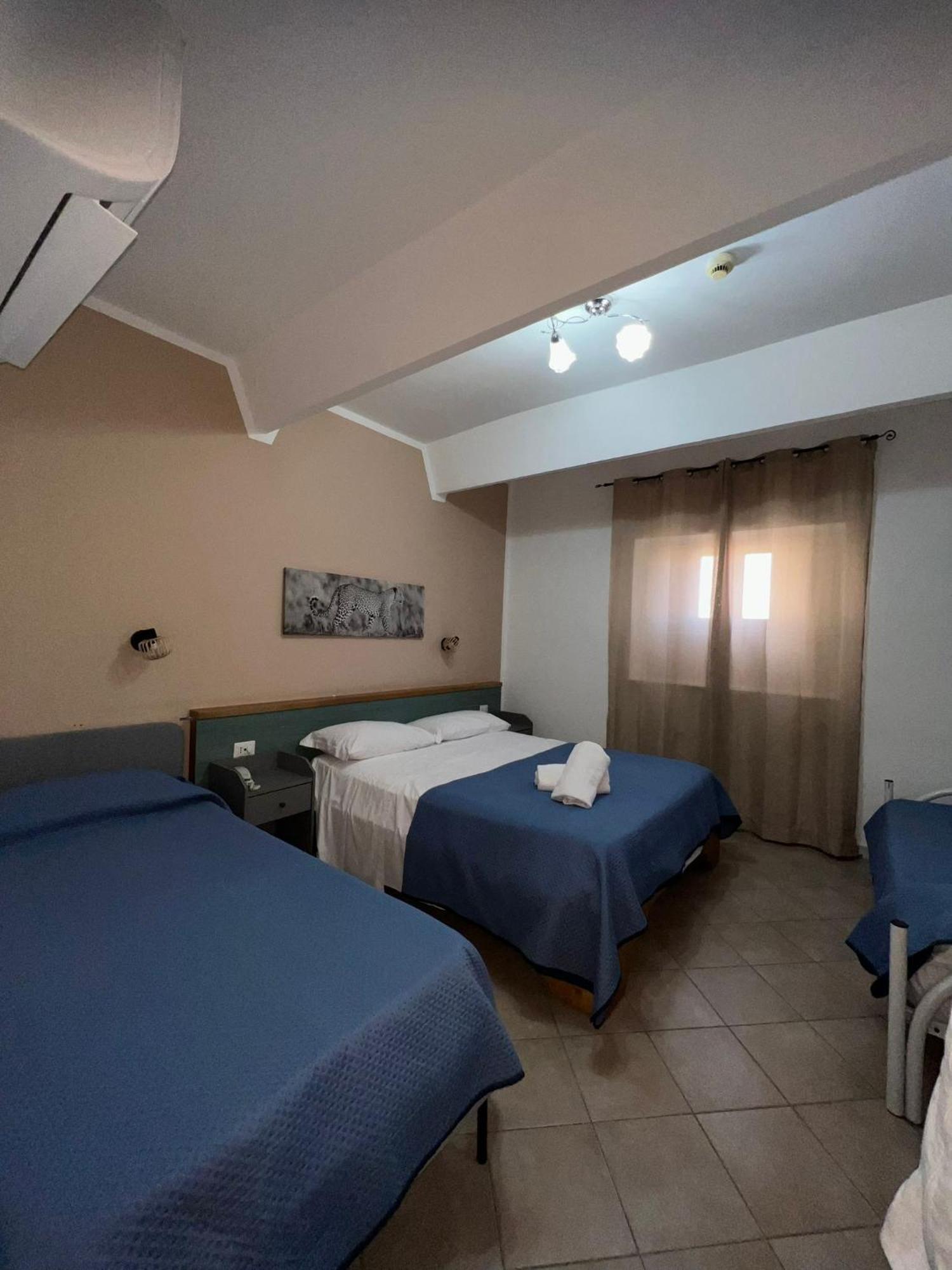 Hotel Martini Casavatore Esterno foto