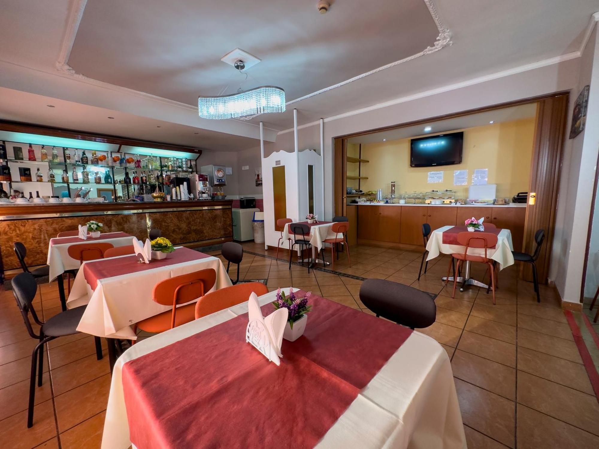 Hotel Martini Casavatore Esterno foto